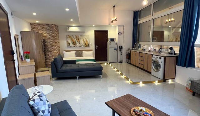 Premium Studio Sea View استديو فاخر بإطلالة جزئية
