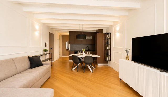 Prestigious & Elegant Suite