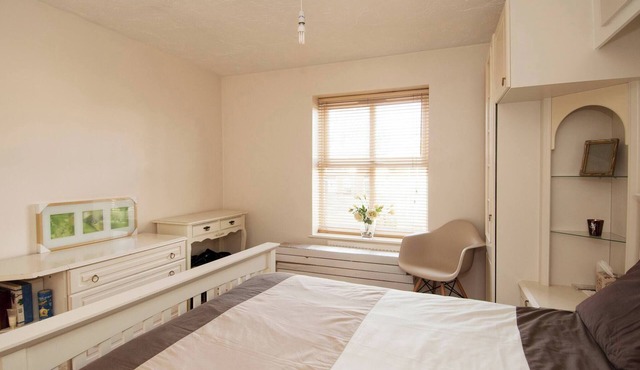 Private Double Room ensuite in Cheshunt nr London