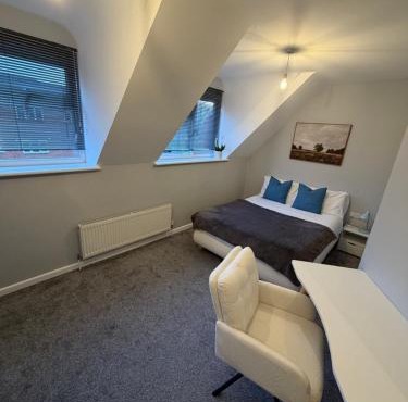 Private Room in Family Home