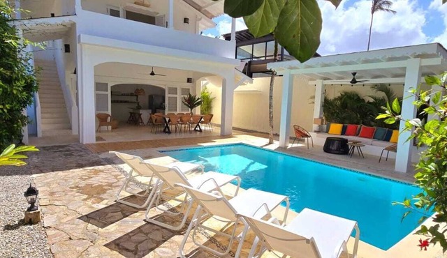 Private Villa 5BR A/C/80m beach-restaurants-bars/private pool & garden/WIFI