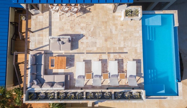 Private Villas with Amazing Views - Private Pools, 6 King Bedrooms @ Villa Topaz