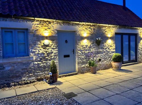 Quaint converted stables in Carlby