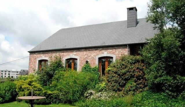 Quaint Farmhouse in Maffe with a Turkish Bath
