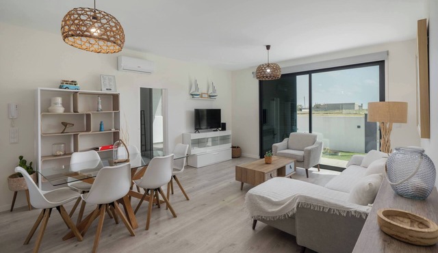 Quality villa, easy distance to beach|Vila Diana