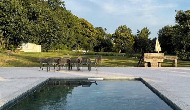 Quinta da Maínha. 4 bedrooms, 3 bathrooms, lgardens and 2 pools. Pets allowed !