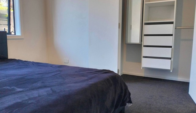 Quite and Cozy Double Bedroom