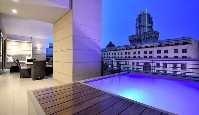 Raphael Penthouse Suites