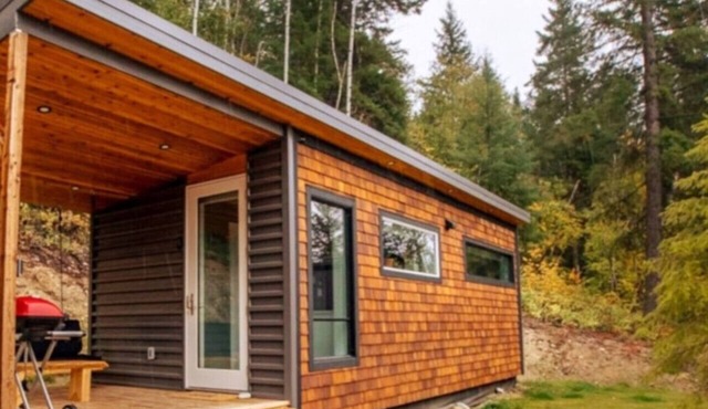 Reflection Lake Tiny house WIFI SAUNA HOTTUB