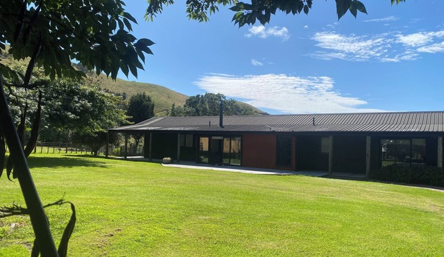 Relax and Unwind in this Farmhouse surrounded by Native bush and farmland