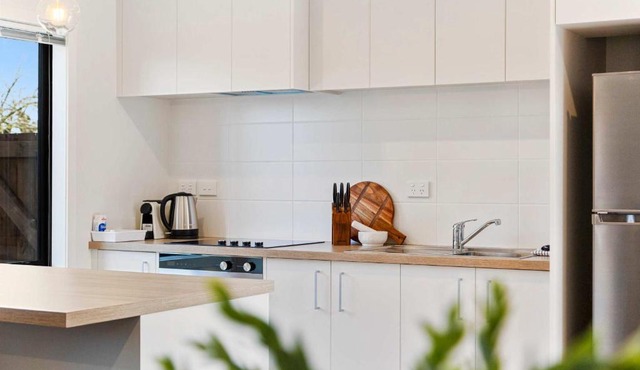 Relaxed Stay in Modern Comfort - By Superior Stays