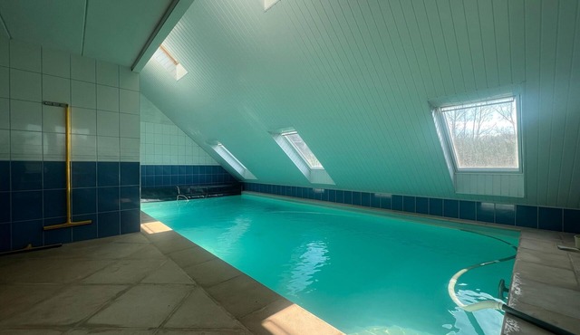 Relaxing Villa with Pool