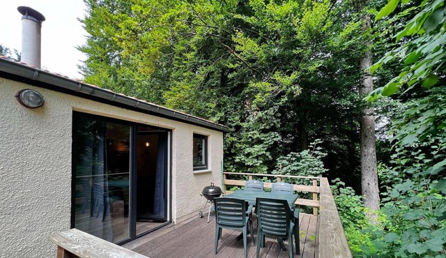 Renovated bungalow near the lake of Vallée de Rabais in Virton