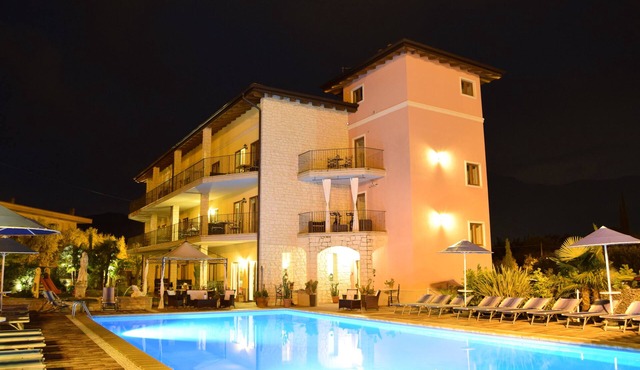 Residenza Le Due Torri Apartments