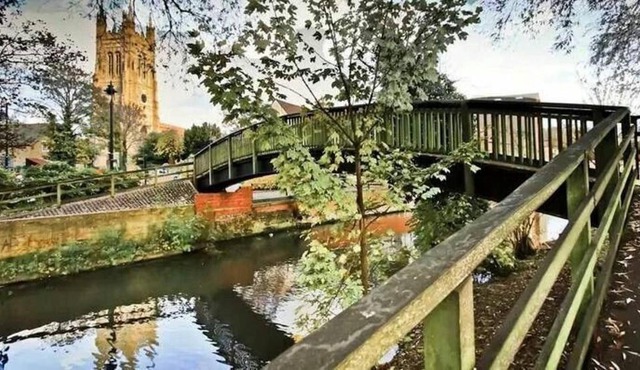 River House 2BR 1 bathroom downstairs toilet Parking St Neots Town Centre