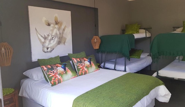 Riverrun Resort 6-Sleeper River Unit