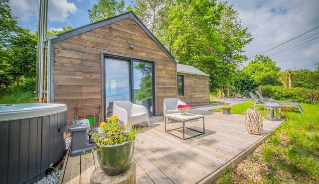 Romantic Chalet in Ferrières with Hot Tub