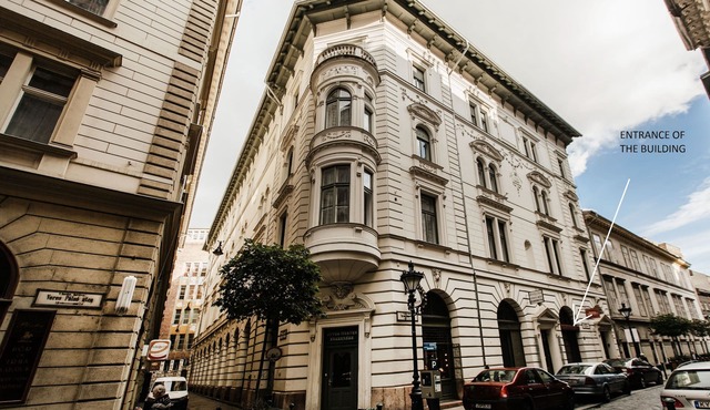 Romantic Hideaway in Center of Budapest, walking distance to most major sites