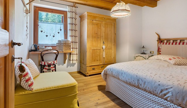 Room 'Camera Polinar' with Mountain View and Shared Garden