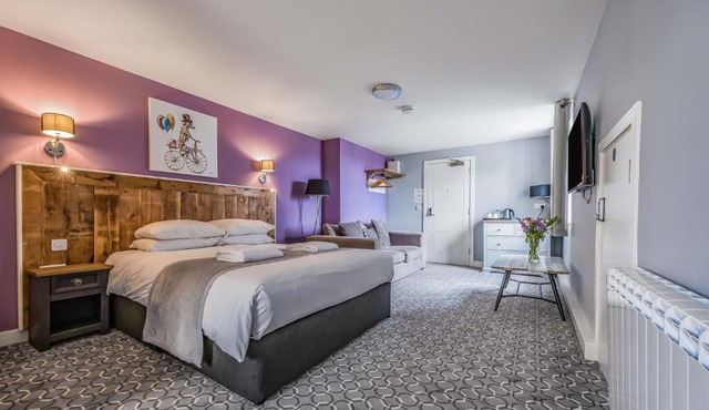rooms@73