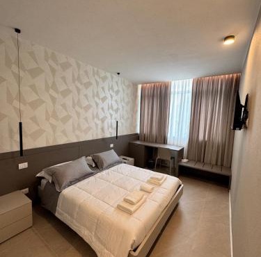 Royal Company Rooms