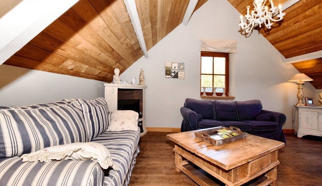 Rustic holiday home in Halleux