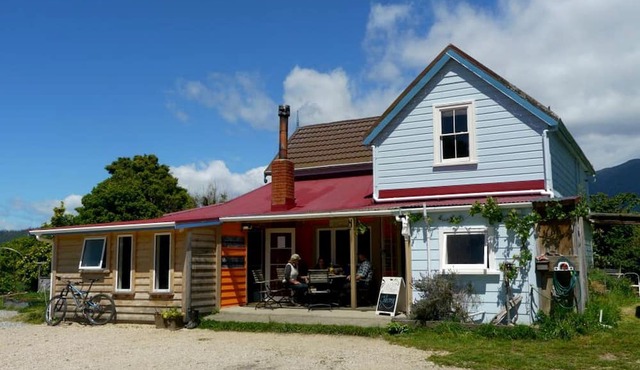 Rustic Holiday Rental near Golden Bay in Takaka, New Zealand