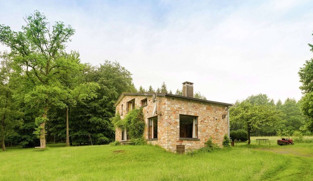 Rustic Retreat in Houvegné