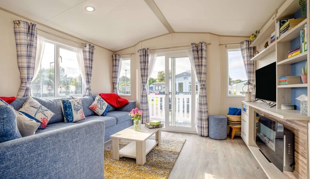 Sandy Dog Stylish 2 Bedroom Holiday Lodge