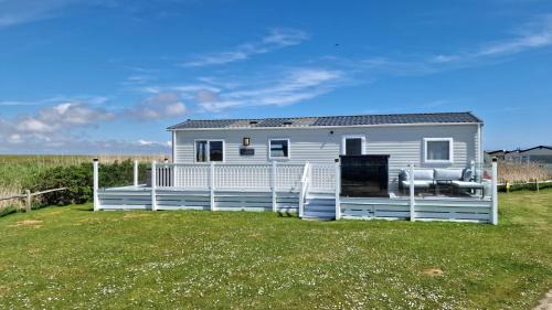 Seal Bay Retreat, West Sands Holiday