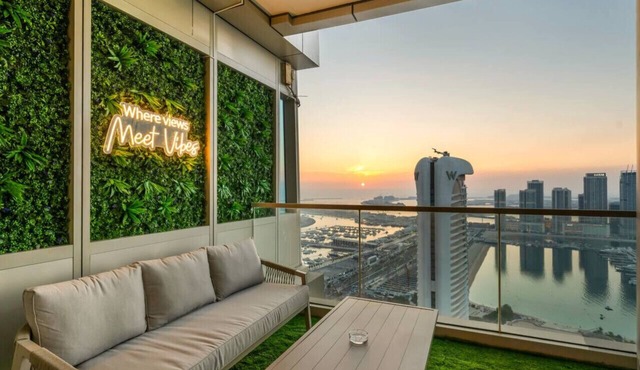 Sensational direct Sea & AIN View/Palm Jumeirah