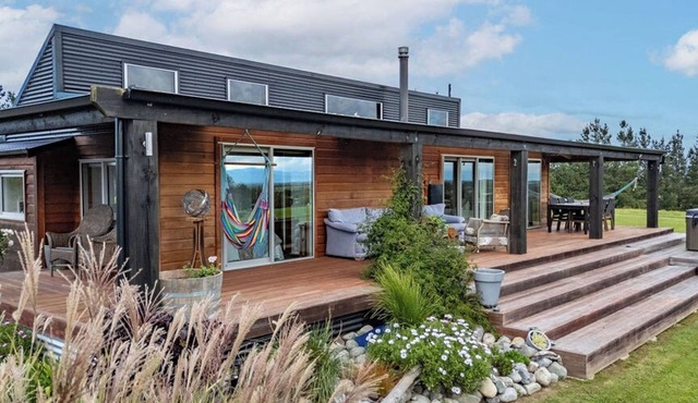 Serenity Cottage - John Barron Retreat