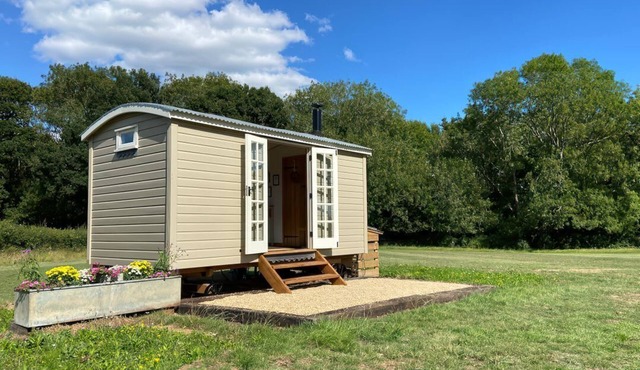 Shepherd Hut 1, Northchapel