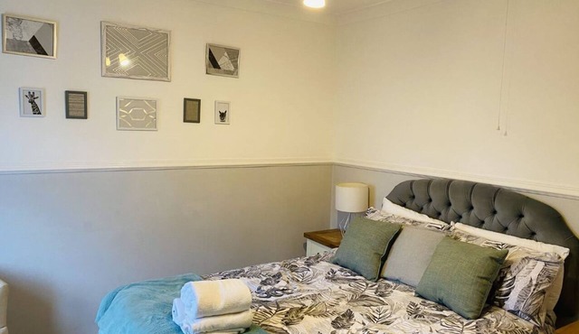 Silver Stag Properties, 2 BR Home in Town Centre