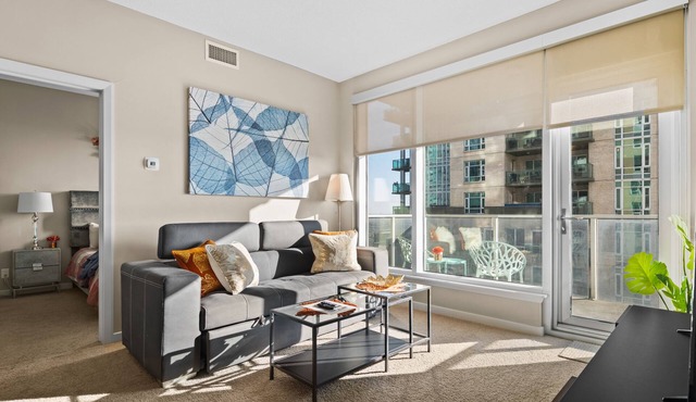 Simply Comfort. Luxury 2BR 2BA Stampede View. Balcony.Free Parking