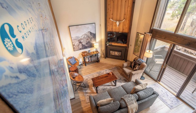 Ski in/Walk out Center Village condo, Excellent location, Mountain View