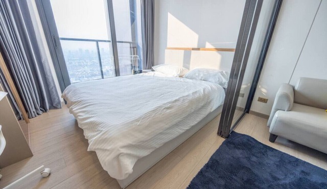 Skyline Studio w/Balcony, Pool, Gym &5m to MRT