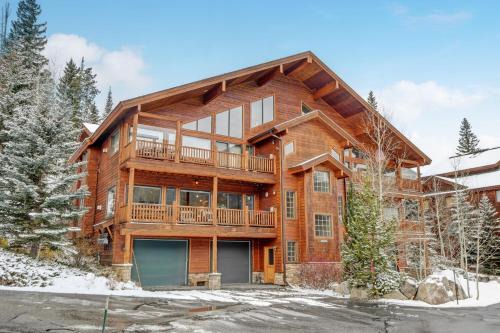Slopeside Chalet 113D I Hot Tub I Great Views I Activity Program