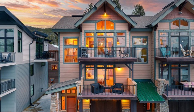 Slopeside Villa 126 I Ski Views I Private Hot Tub I Bunks I Steam Shower I Discounted Attractions