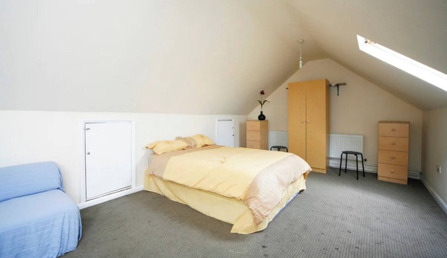 Smart King Size Double Room For 4 Guests