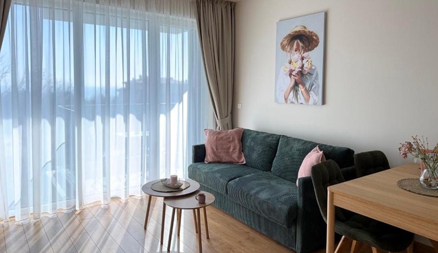 Smile Sea Apartments Studio and Apartment with Free Underground Parking