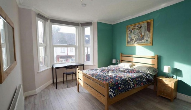 Spacious 2 Bed in Wembley Centre with FREE Parking