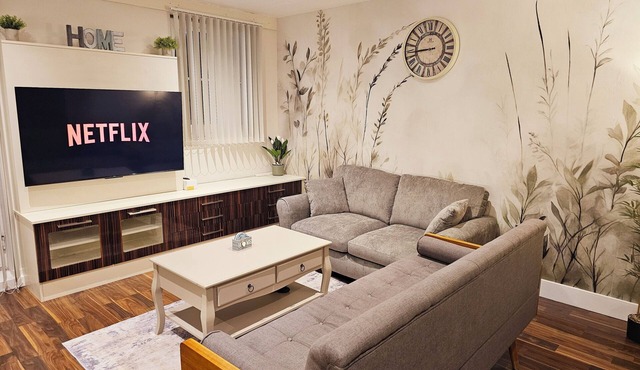 Spacious 2-bedroom Flat, Edgware, London