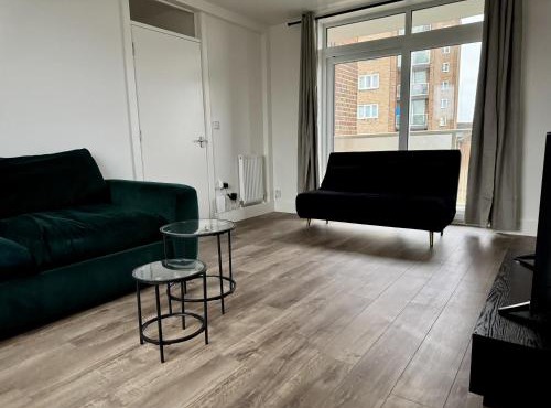Spacious 2BR, Great Amenities, 16 min to City