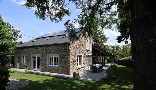 Spacious cottage in Daverdisse with private garden