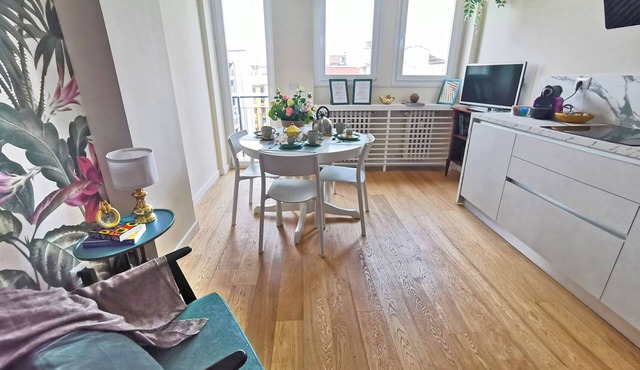 Spacious design apartment in the city center