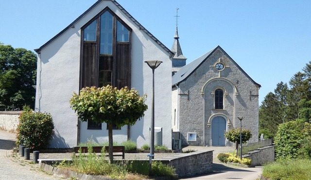 Spacious gite in Somme-leuze