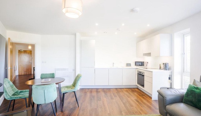 Spacious modern apartment near Bicester Village