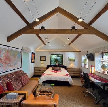 Spacious Studio - Bicester Village & Silverstone