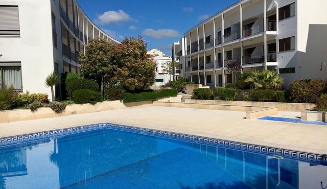 Spacious, Stylish, Relaxing Apartment with Pool, Tavira Centre